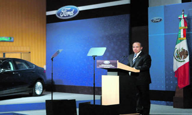 El Presidente Felipe Calderón dijo que la inversión de Ford creará mil empleos directos
