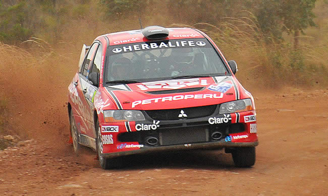 Nicolás Fuchs cerró el día en el  1er lugar del Rally Argentina 2012