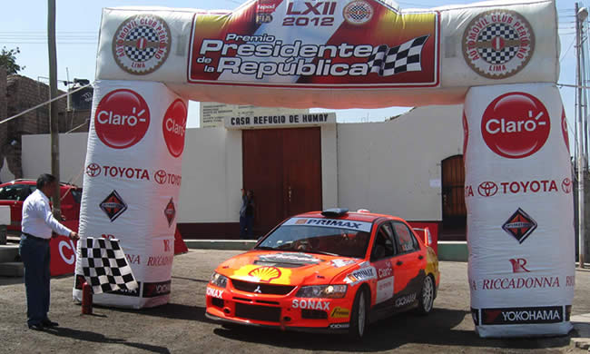 Raúl Orlandini gana el  “premio presidente de la república”