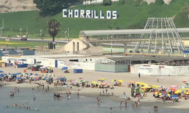 La partida simbólica del Dakar en la Playa Chorrillos