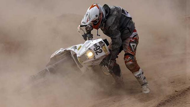 Crece el número de pilotos que abandonan el Dakar