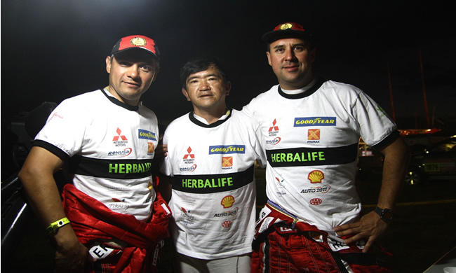 De izq a der: Jesus López, Tomás Hiraoka y Francisco León