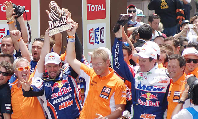 Despres y Peterhansel, triunfo francés en el Dakar en un Perú que encandila