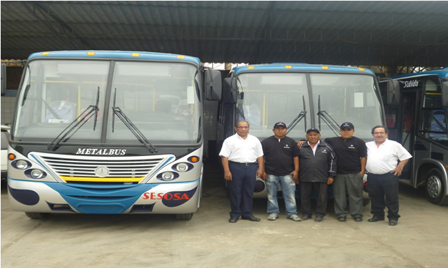 Divemotor entregó 15 buses a empresa de transporte