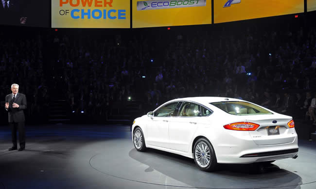 El Ford Fusión anticipa el nuevo Mondeo, que será presentado en 2013