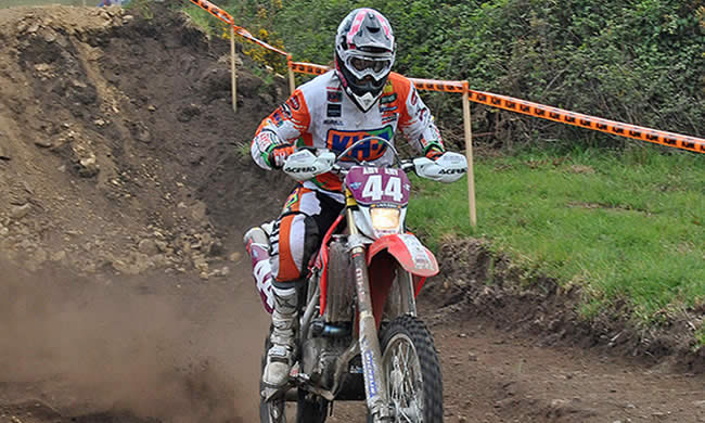 Laia Sainz saca cara por las mujeres en el Dakar