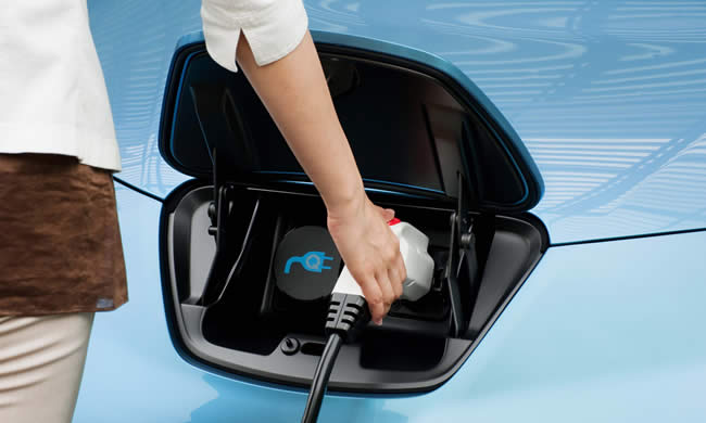 Expertos analizan cómo homogeneizar la movilidad eléctrica para impulsarla