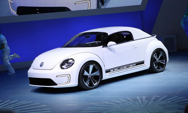 Volkswagen presenta en Detroit el Jetta Hybrid y el Beetle eléctrico