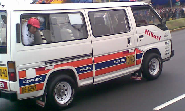 Lima reciclará "combis" antiguas para convertirlas en negocio de comida