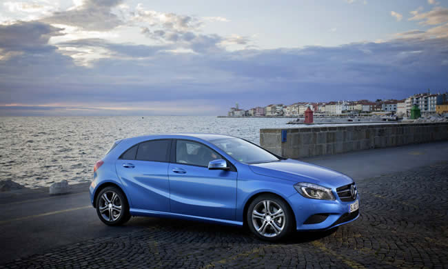 Mercedes-Benz amplia las capacidades de producción de la clase A