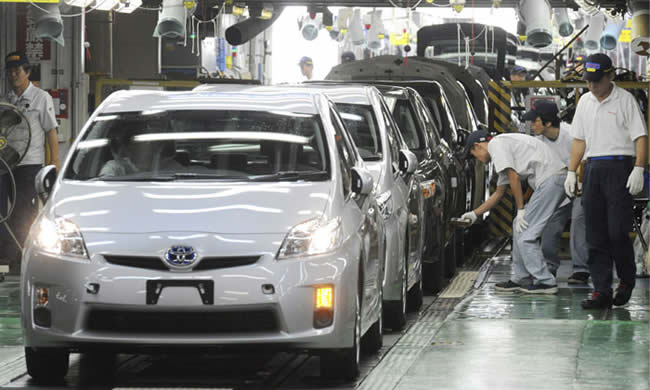 La producción de vehículos en Japón cae 10.9% en la primera mitad de 2013