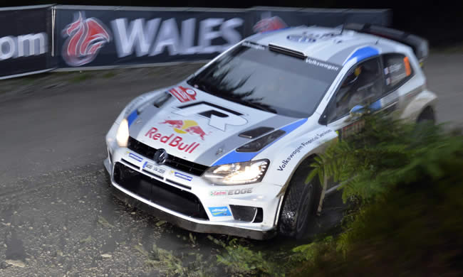 Sebastien Ogier gana el tramo de calificación en Gales