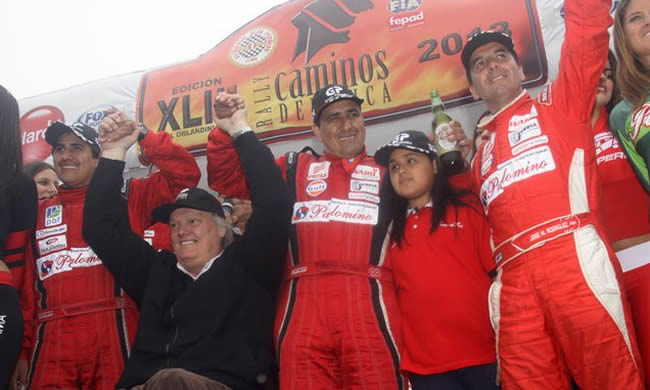 Celebración de ganadores de Caminos del Inca 2013