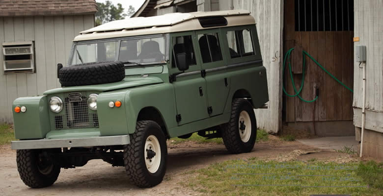 Modernizan Land Rover de 1967 para ponerlo en venta
