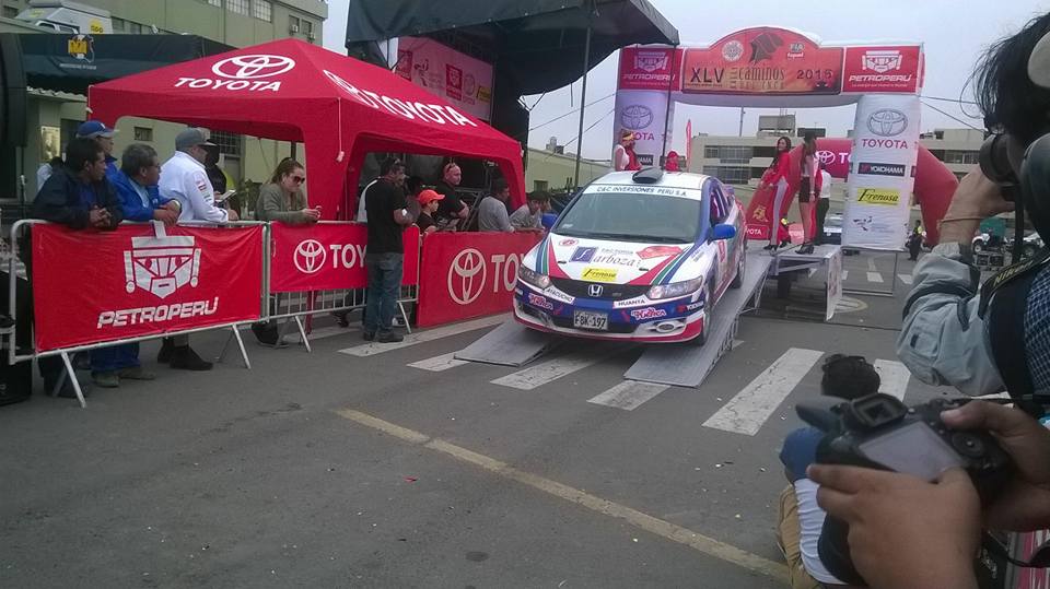 Desde Bandera a Cuadros, recibiendo a los pilotos