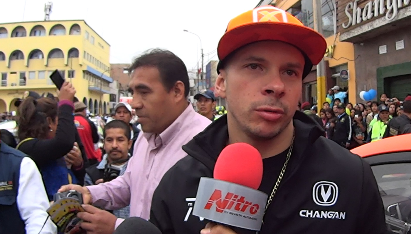 Mario Hart antes de la carrera, Huaral, rumbo a Cuyo