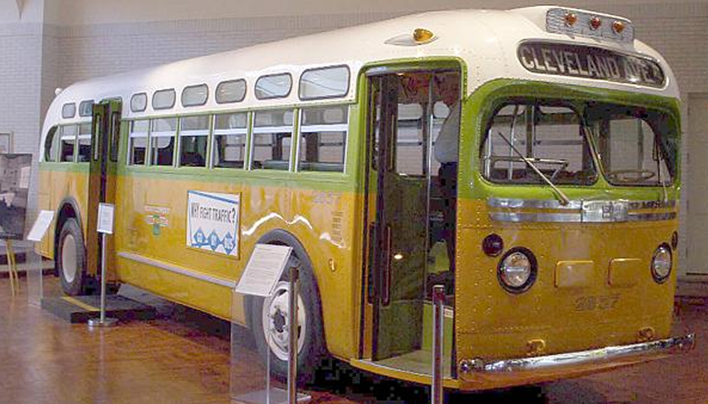Rosa Parks y el bus en el que se inició una revolución