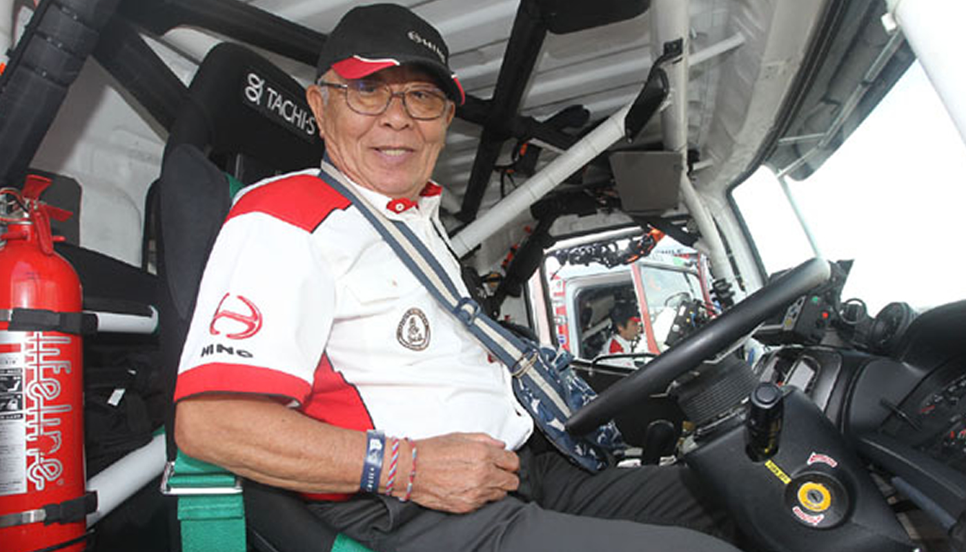 El piloto de mayor edad en Dakar, tiene 73 años y más de 30 rallies