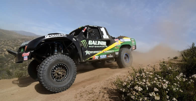 Steven Eugenio, ganador del Dakar Challenge en la Baja 500
