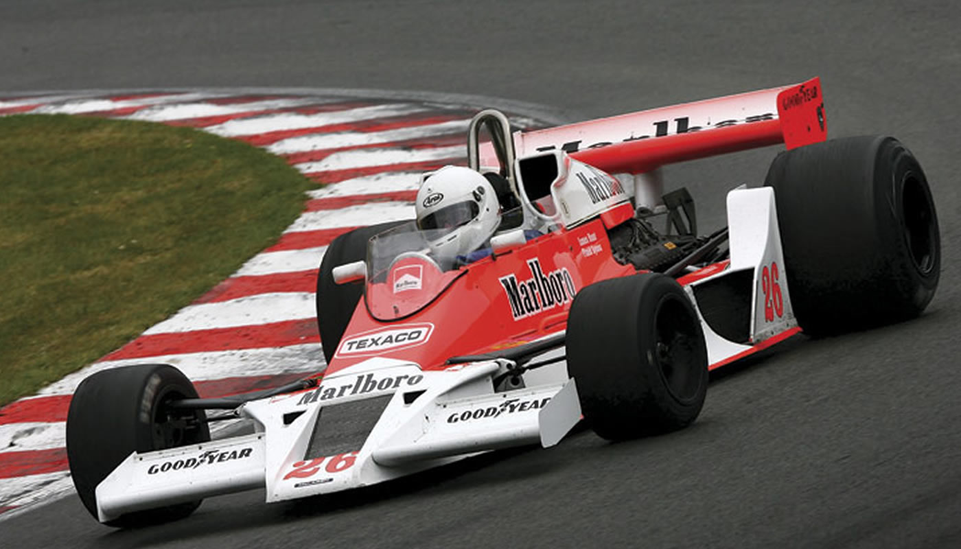 ¿Los autos de Fórmula 1 pueden correr boca abajo?