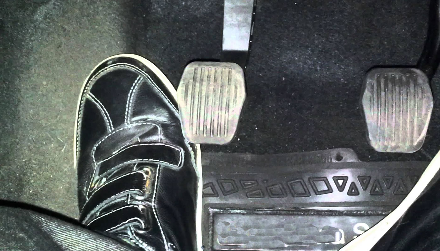 Lo que no debes hacer en tu auto