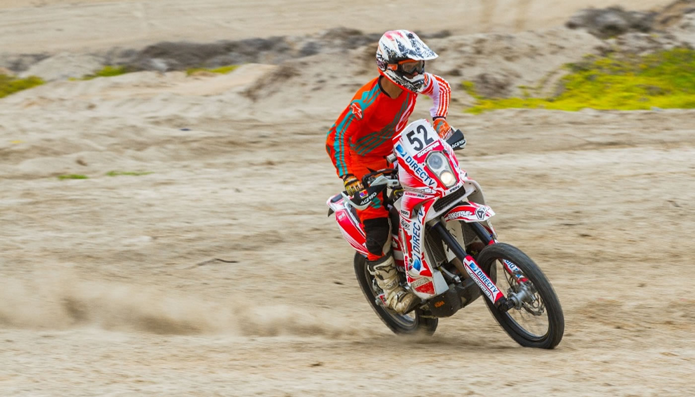 Alejandro Bulos y Felipe Ríos encabezan podio de motos en competencia off road