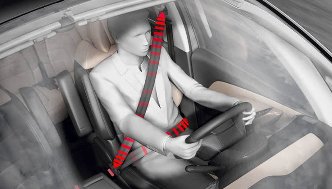 ¿Se debe cambiar el cinturón de seguridad luego de un accidente?