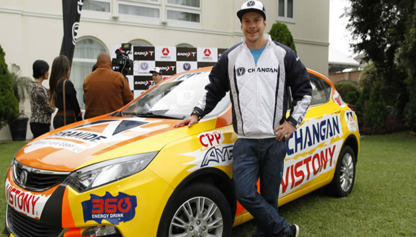 El primer sorbo en la S2000 es para Mario Hart