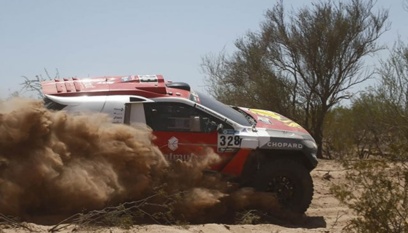 Sainz ganó la etapa con un muy cerrado podio