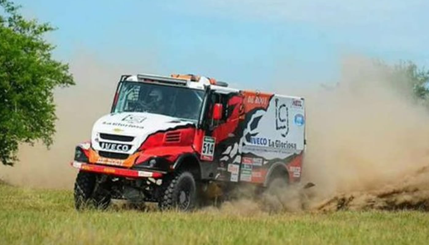 Federico Villagra sigue en el top 3 de camiones en el Dakar