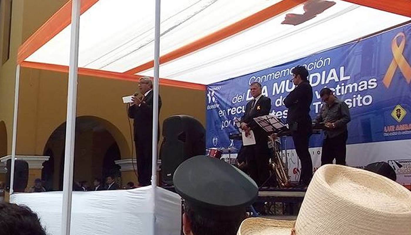 Recordando a las víctimas de accidentes de tránsito