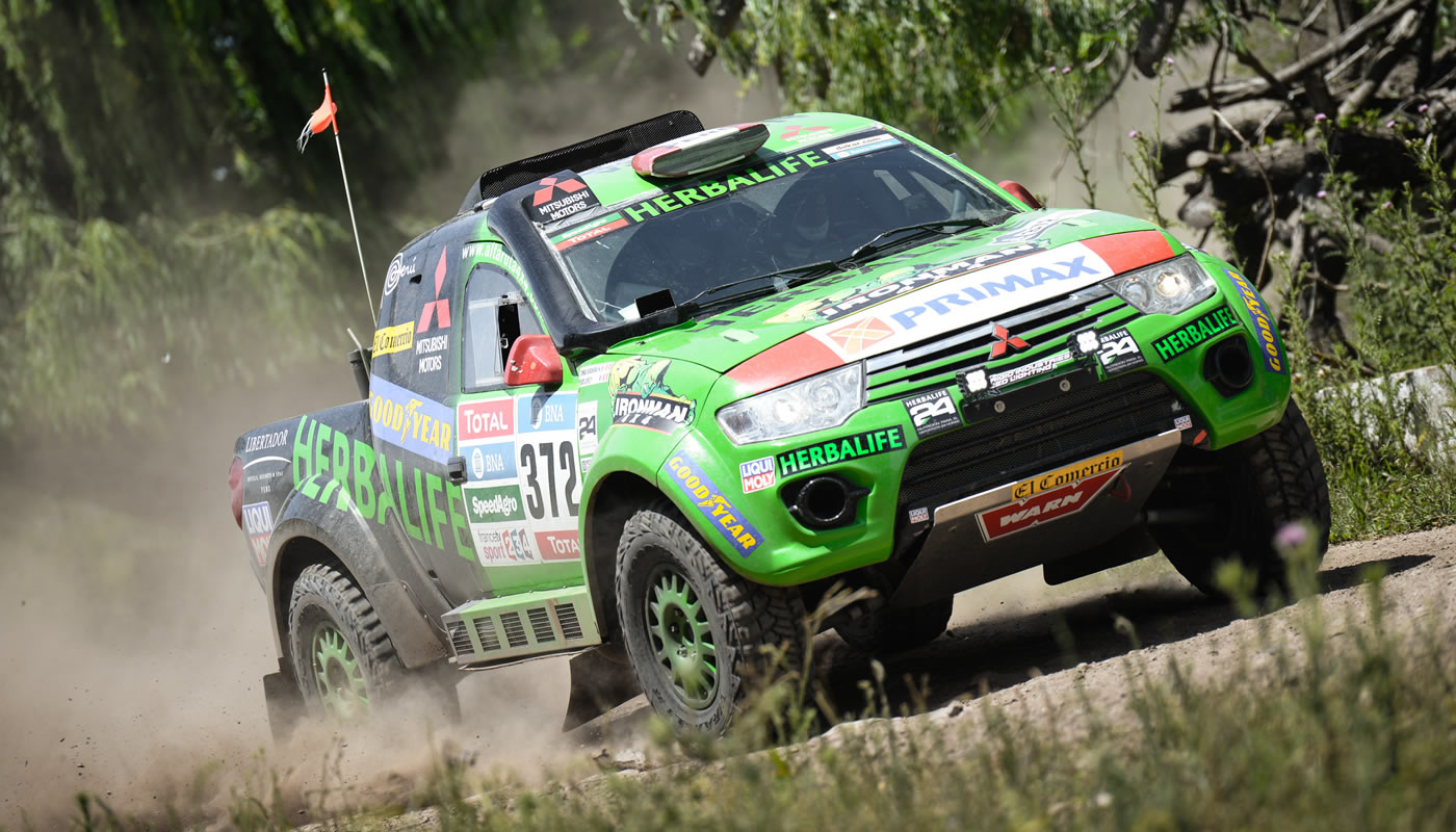 Alta Ruta 4x4 termina con éxito la tercera etapa del Dakar