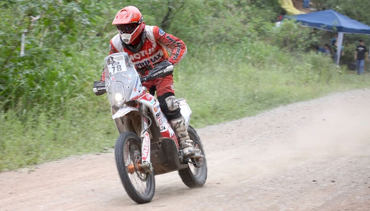 Peruanos superan etapa 3 del Dakar y siguen en la contienda