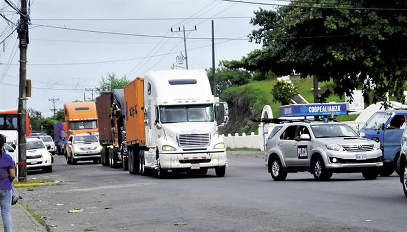 Dr. Quispe Candia: “Hace falta horario restringido para circulación de camiones”
