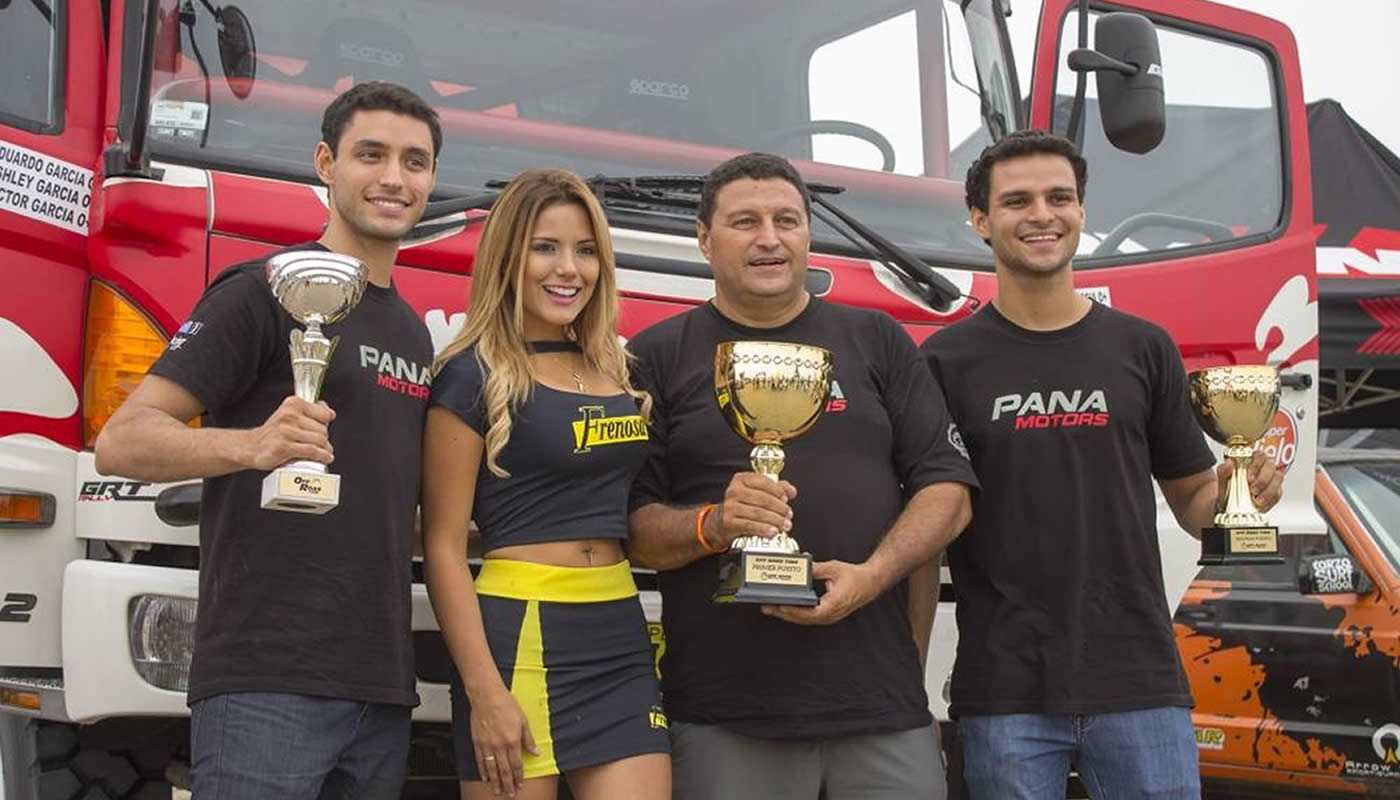 Héctor García conduce el único camión en el Campeonato ACP Baja Inka
