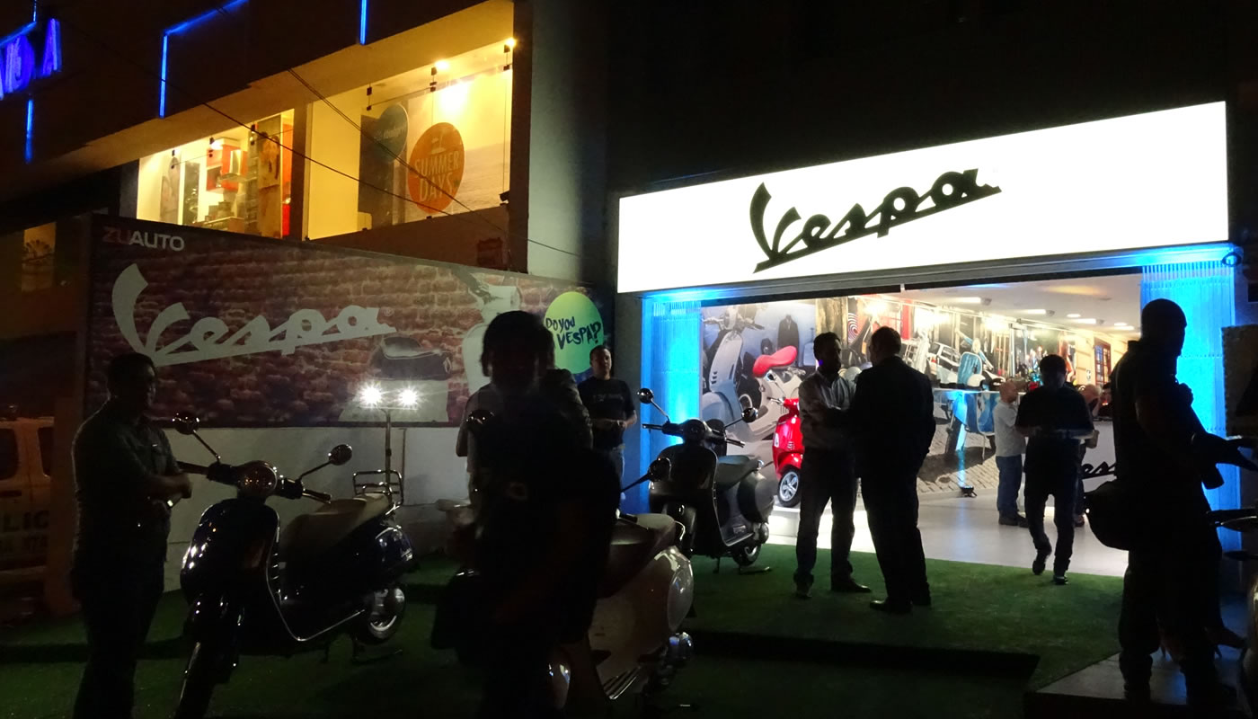 Zuauto inauguró tienda Vespa® en Camacho, La Molina