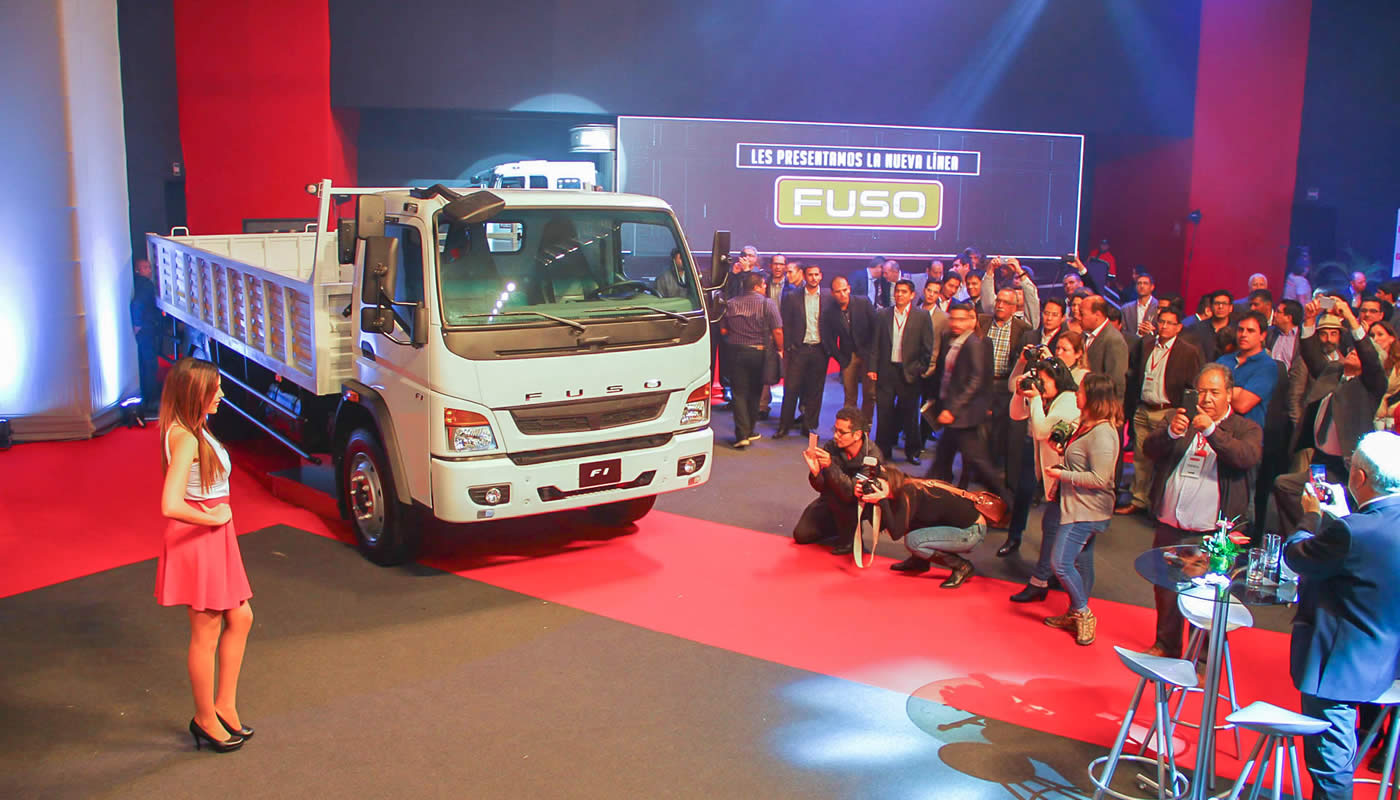 Lanzamiento de nueva línea de camiones Fuso