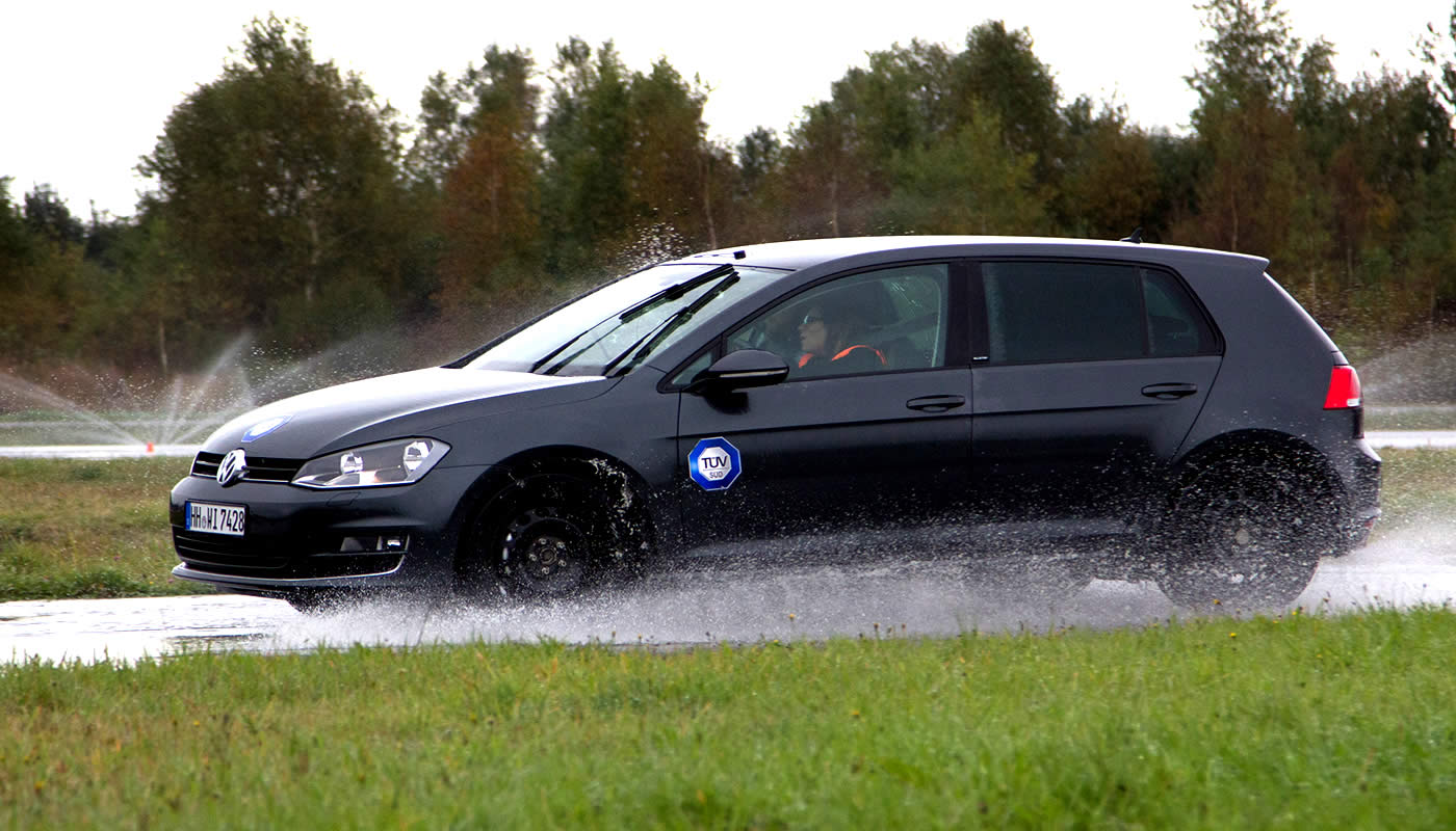 Bridgestone, Michelin, Pirelli y Goodyear fueron probadas en el circuito de ATP Alemania