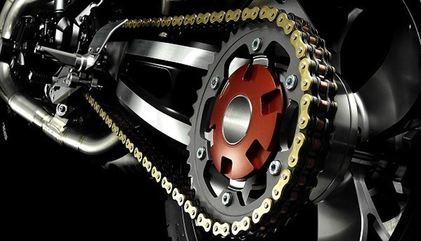 El correcto mantenimiento de la cadena de la moto
