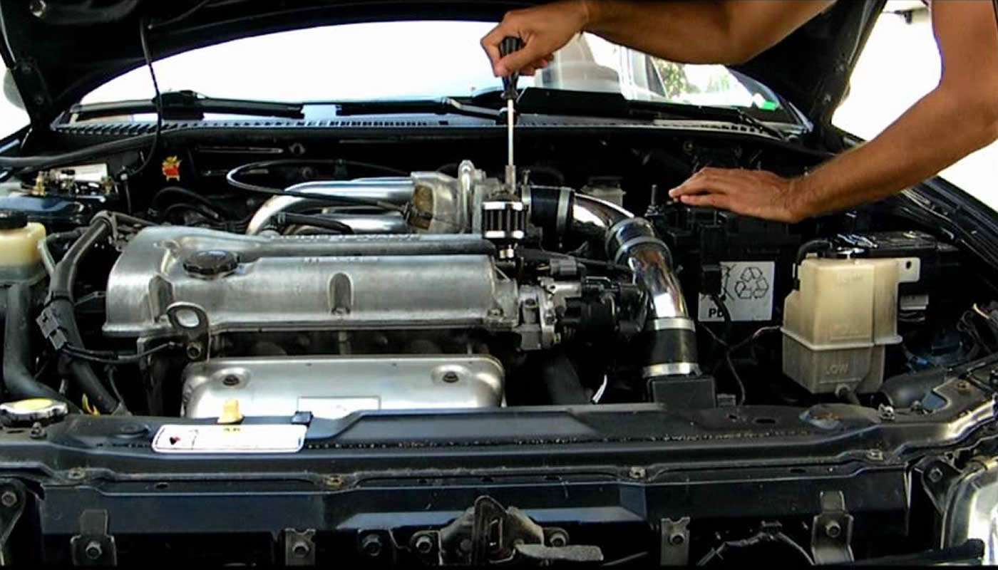 ¿Cómo afinar el motor para viajar a la altura?