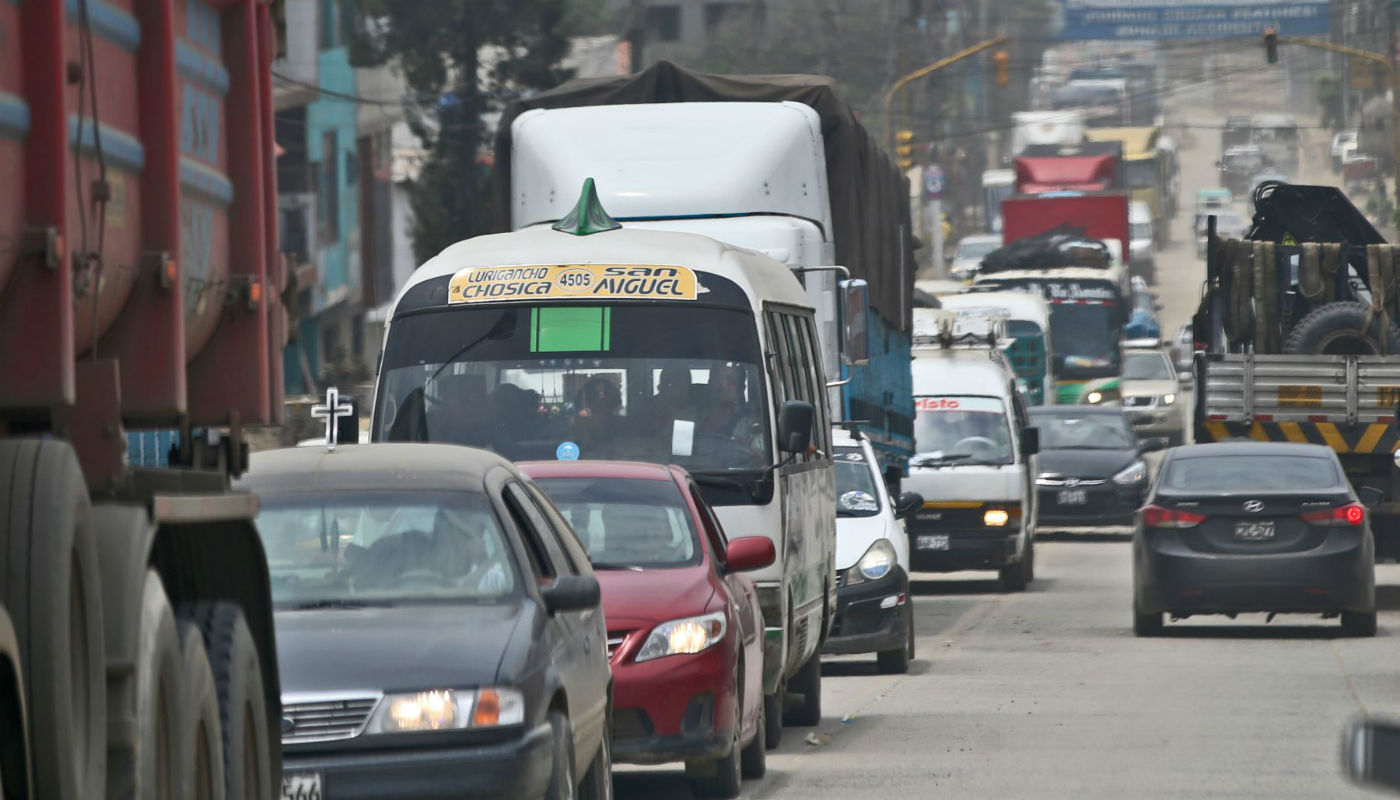 Camiones con acceso restringido en la Carretera Central