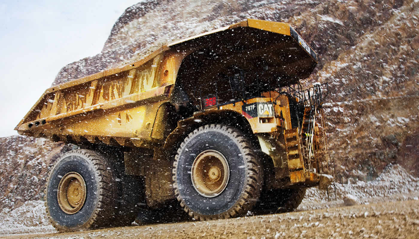 Camiones Cat 797F superan mil millones de toneladas movidas 