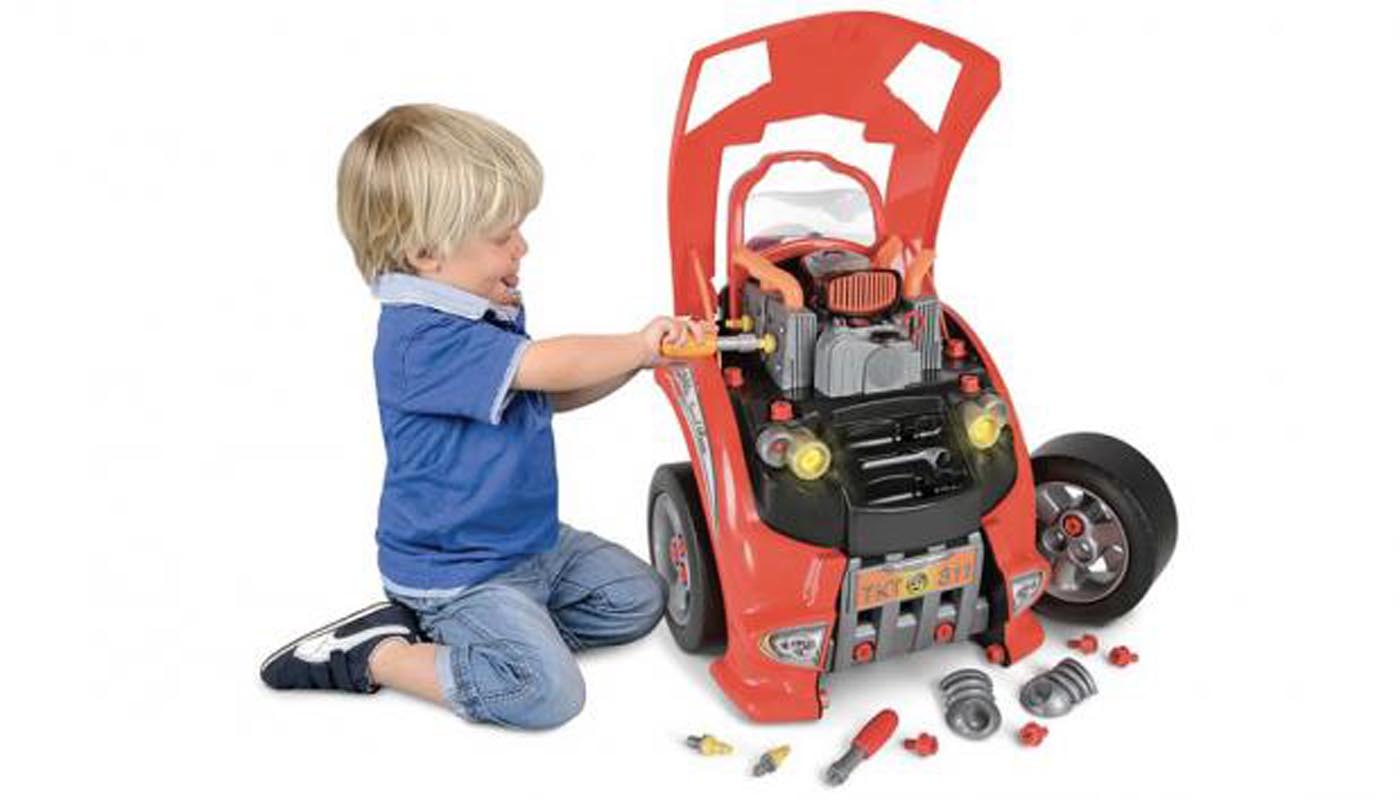 Son muchas las personas que obtienen un automóvil anualmente, pero existe un único problema: las cifras mencionan que un gran número de ellos adquieren un modelo sin tener conocimientos básicos de mecánica