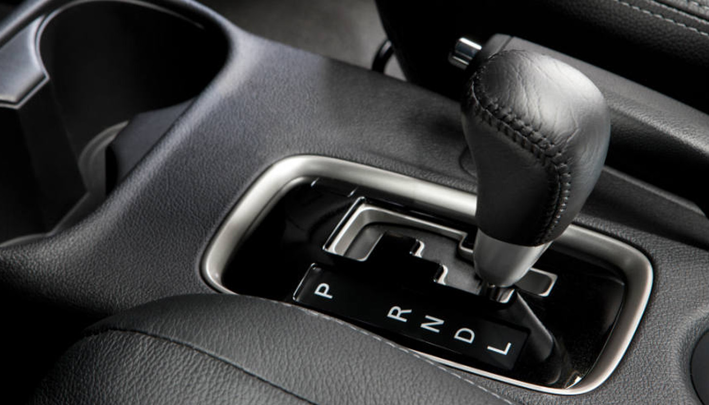 ero al ser más fácil de usar, su estructura y piezas son mucho más complejas que una simple caja de cambios mecánica, haciendo a las cajas automáticas más delicadas y más costosas de reparar.