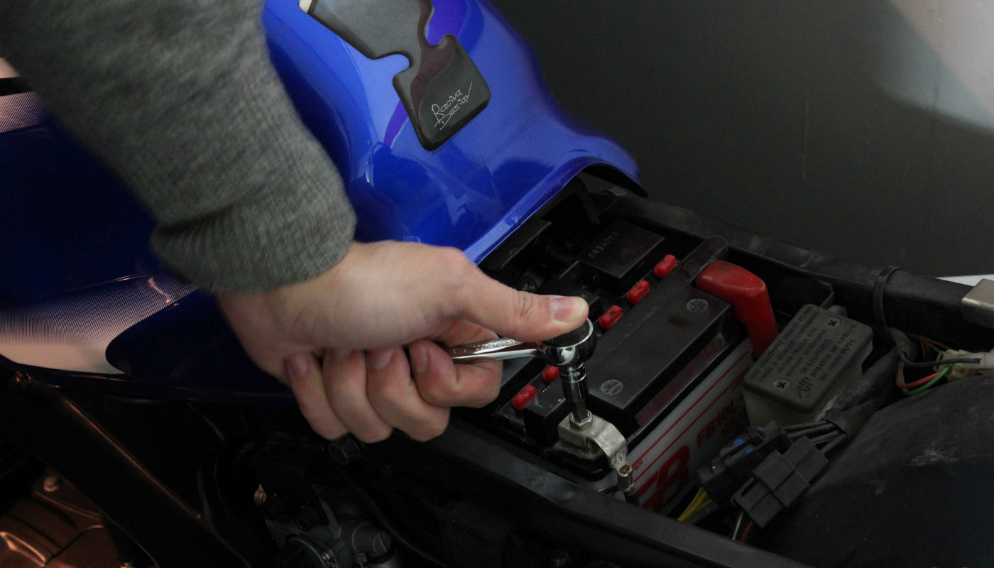 cuidado de batería de moto