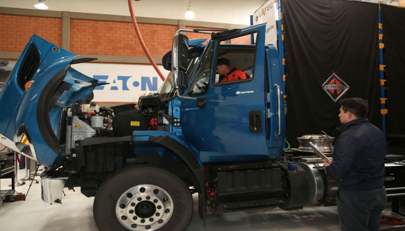 ¿Cómo hacer inspección del sistema eléctrico del camión?