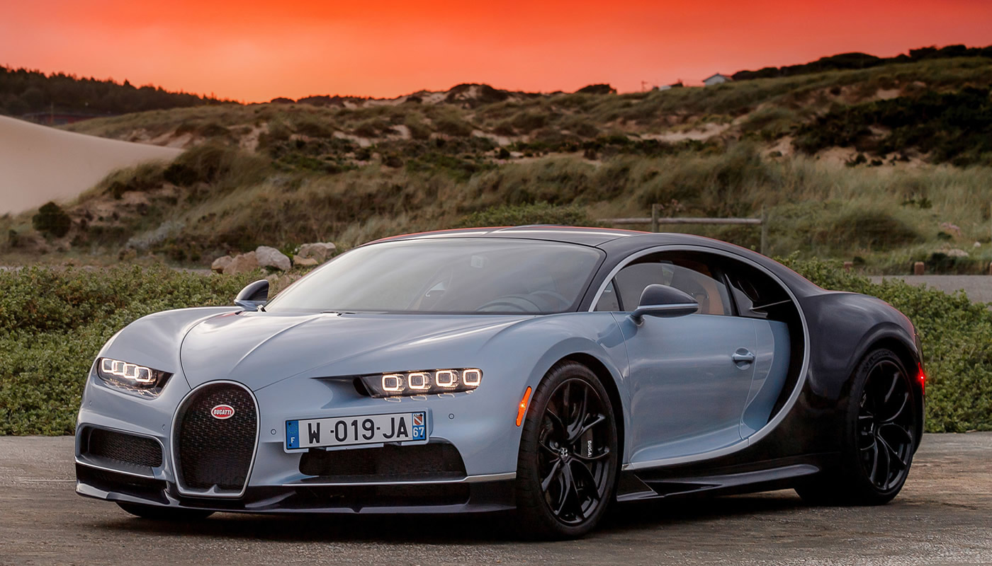 En su Bugatti Chiron