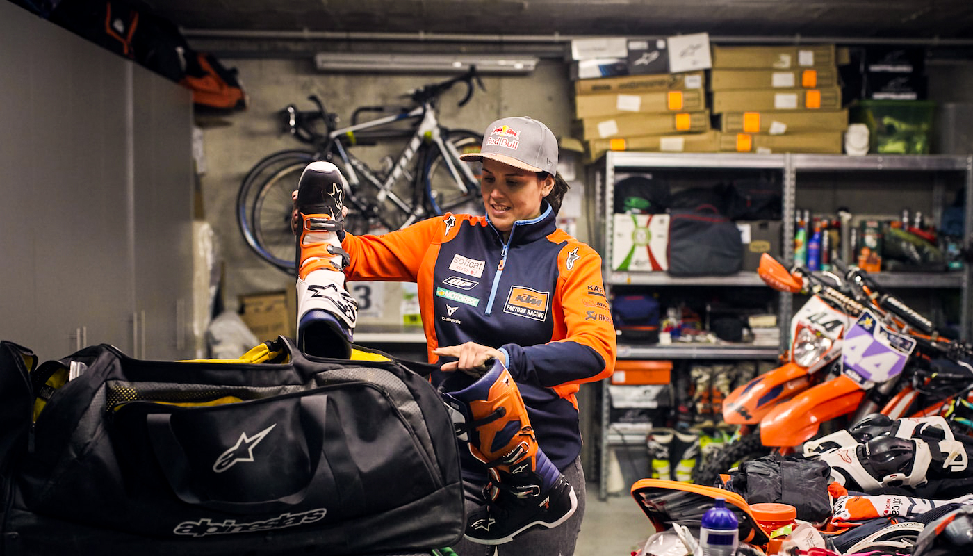 ¿Qué lleva Laia Sanz en su maleta para el Dakar 2019?