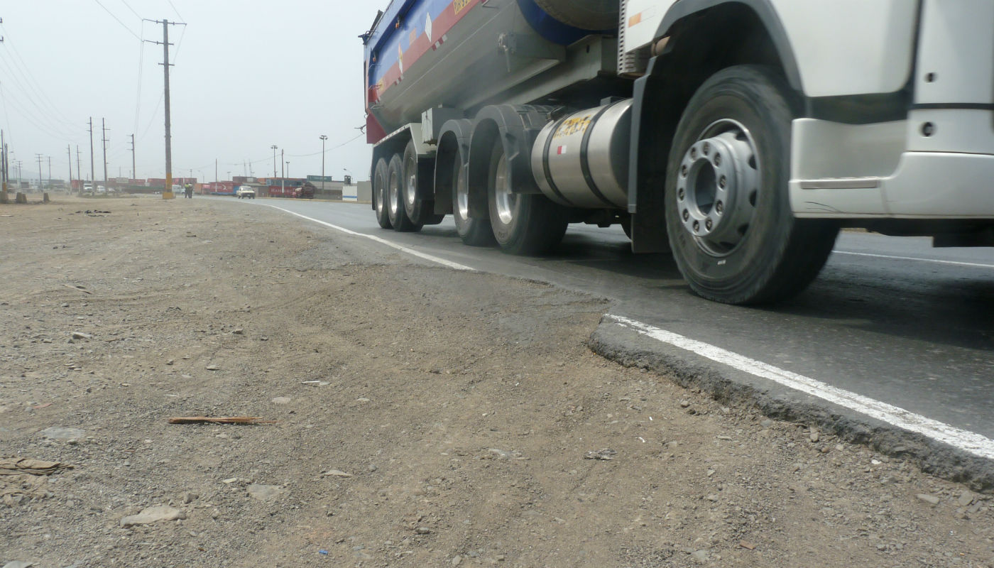 Piura: Vehículos pesados dañan vías