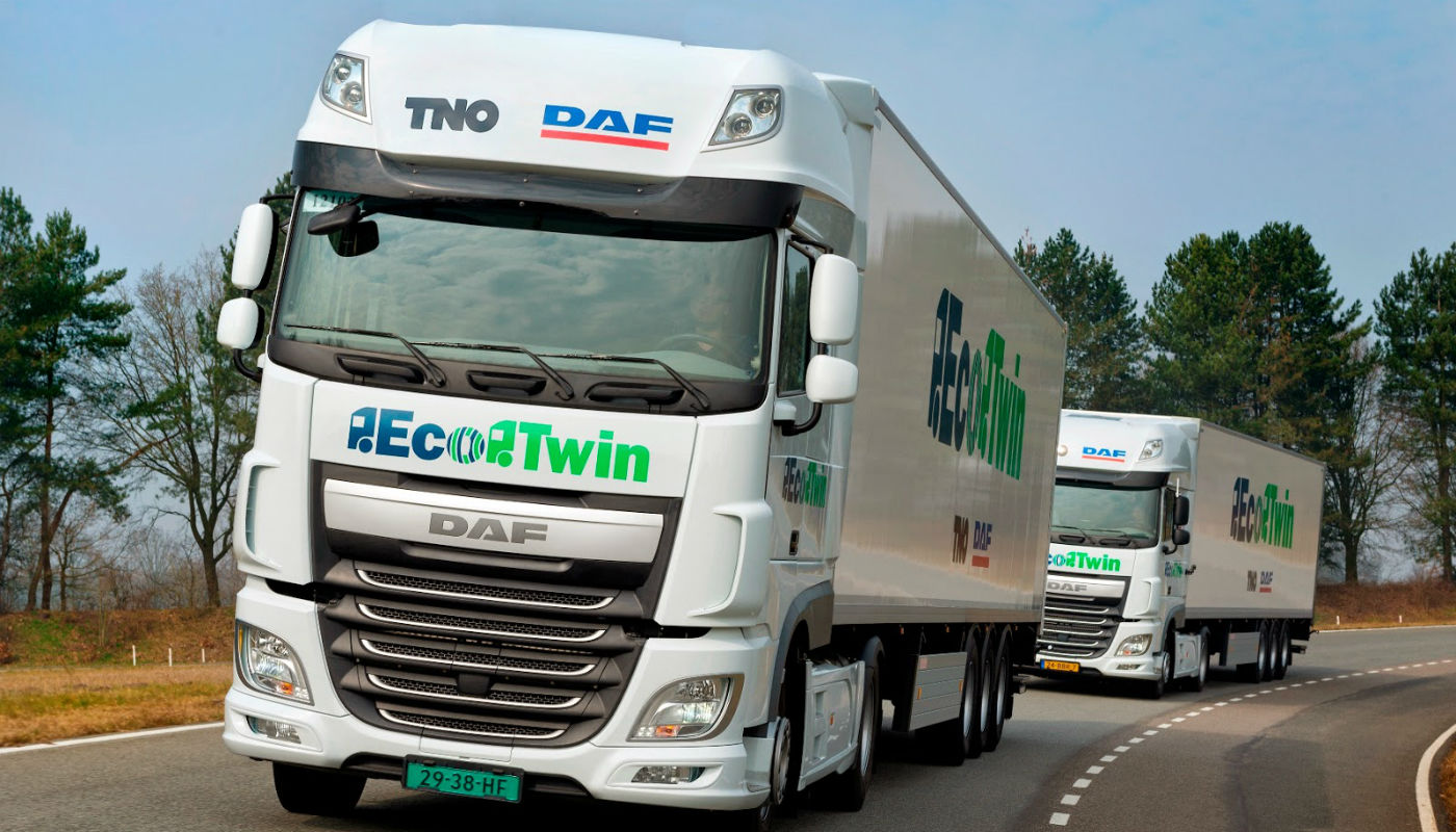 ¿Cómo funciona la dirección en un vehículo pesado?